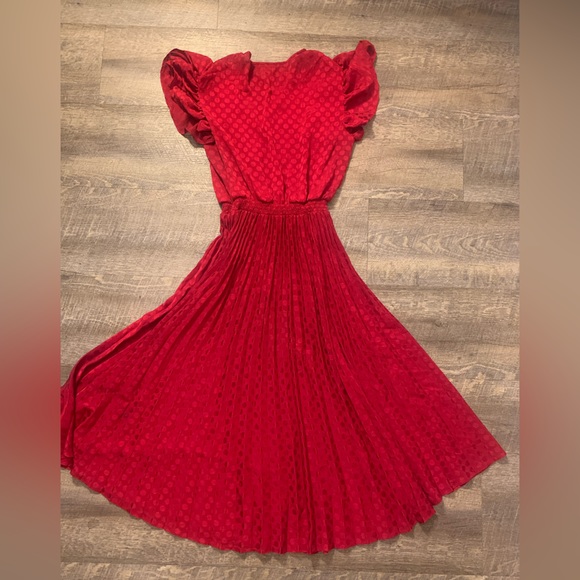 max studio deep v dotted pleated Womens midi dress red size L - Picture 7 of 8